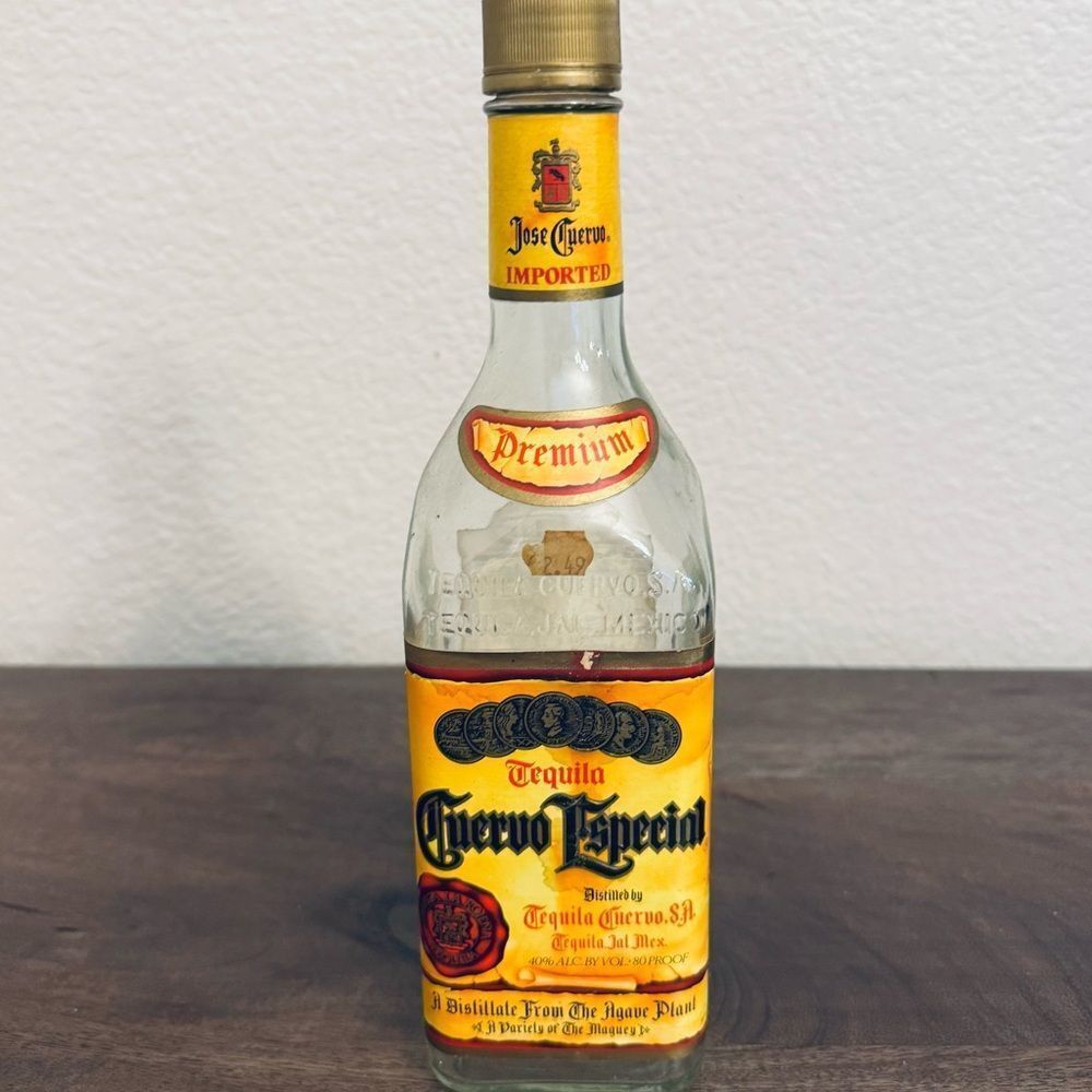 Vintage Jose Cuervo Tequila Especial Glass Bottle